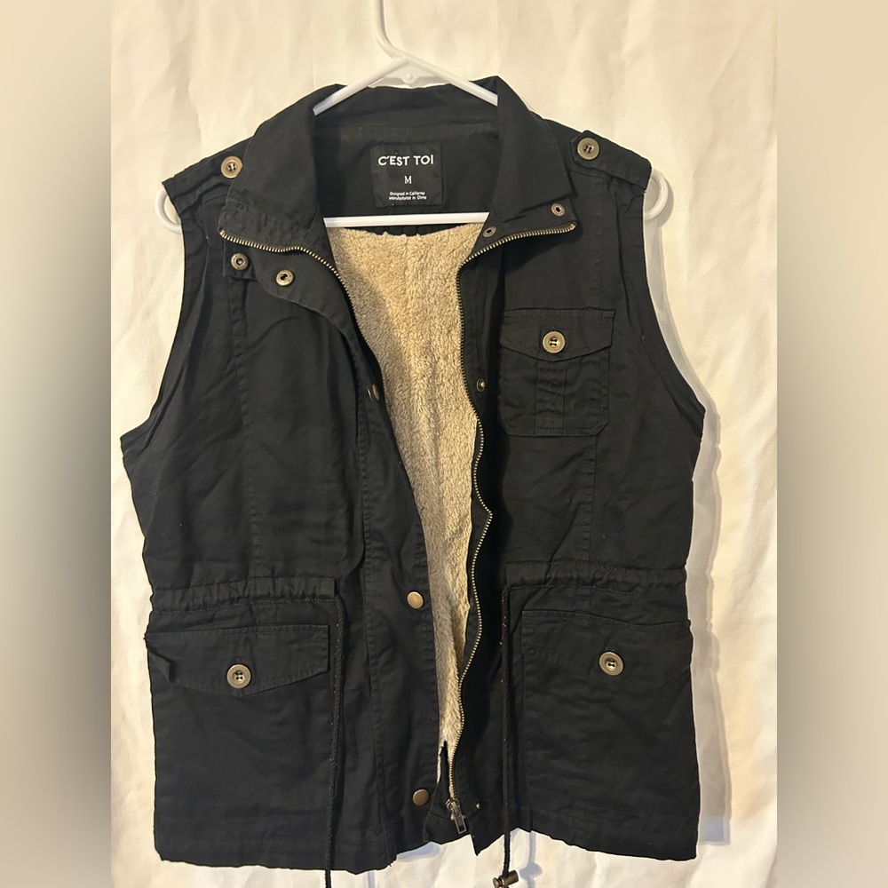 C’Est Toi Women’s M Black Sherpa Lined Utility Cargo Vest